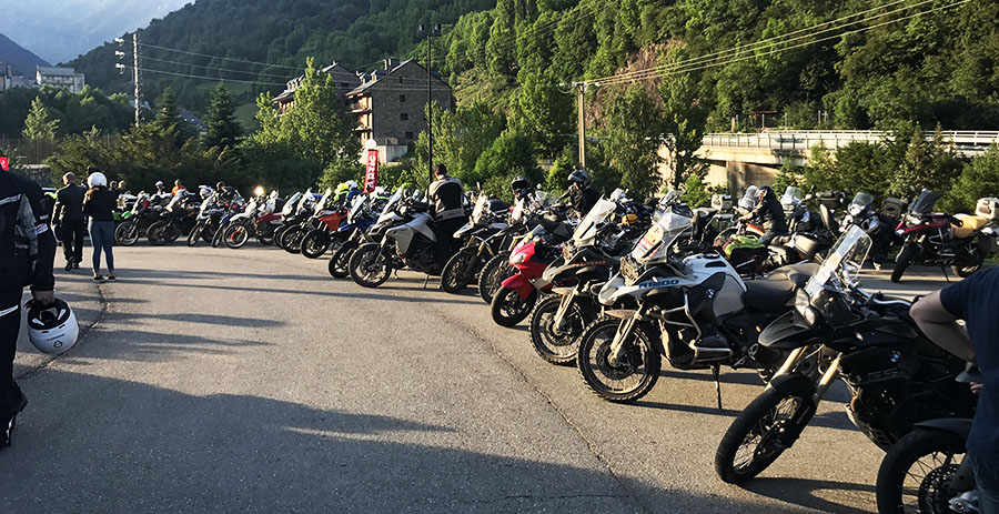 Touring Adventure Moteros Moto Motosprint Artic Pirineos 0